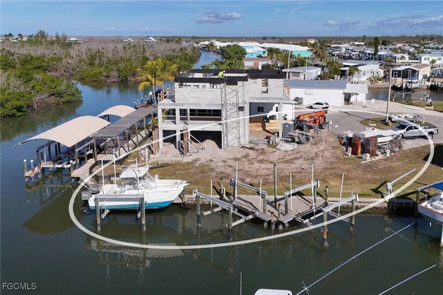 3961 Blueberry LN, St James City, FL 33956