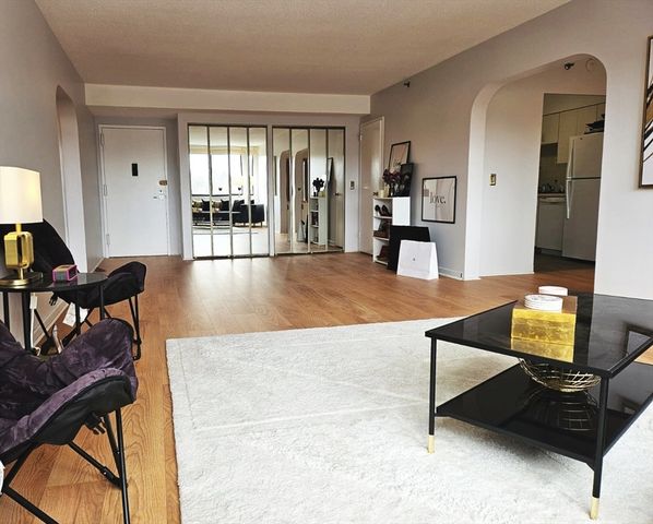 1731 Beacon 521, Brookline, MA 02445