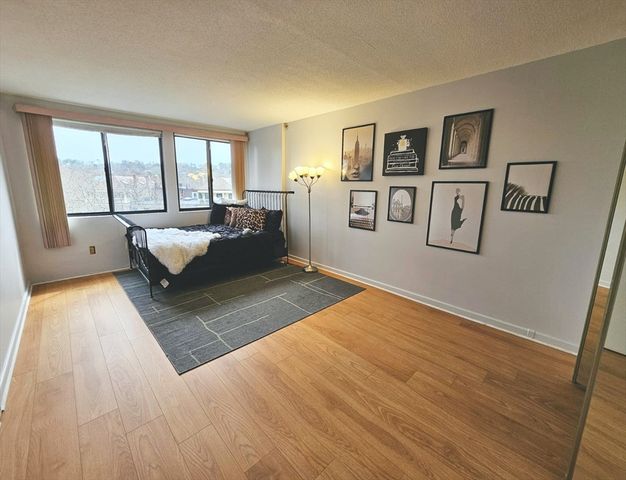 1731 Beacon 521, Brookline, MA 02445