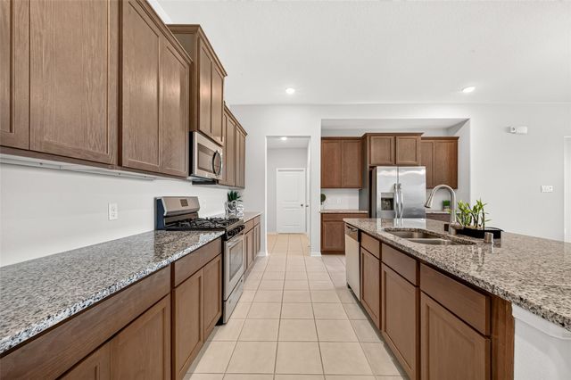 10707 Amador Peak Drive, Rosharon, TX 77583