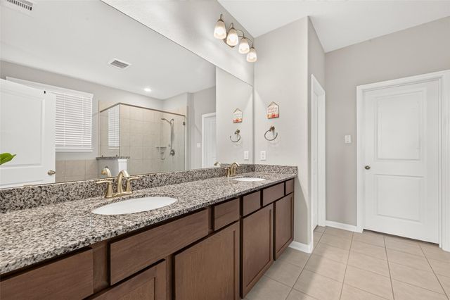 10707 Amador Peak Drive, Rosharon, TX 77583
