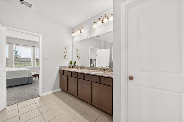 10707 Amador Peak Drive, Rosharon, TX 77583