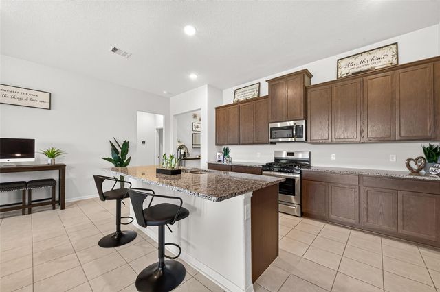 10707 Amador Peak Drive, Rosharon, TX 77583