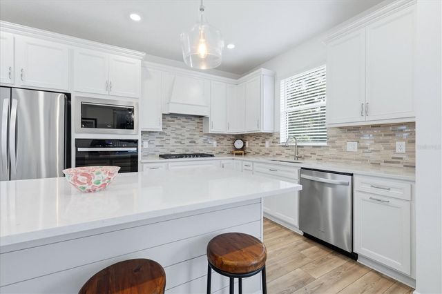 9289 BALLASTER POINTE LOOP, Parrish, FL 34219
