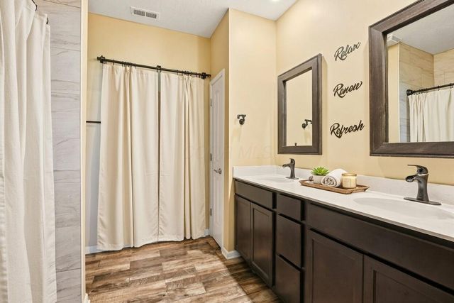 413 Halton Drive, Pataskala, OH 43062