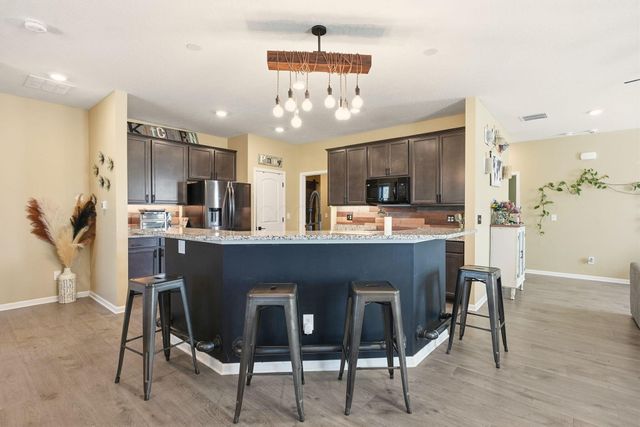 413 Halton Drive, Pataskala, OH 43062