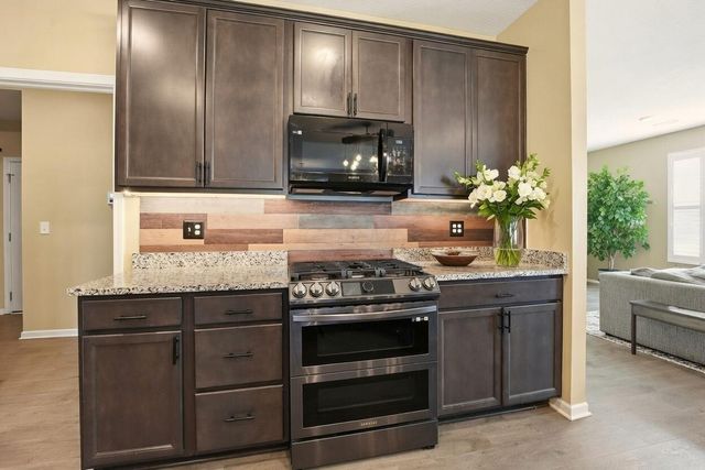 413 Halton Drive, Pataskala, OH 43062