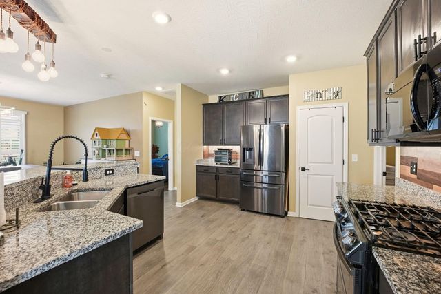 413 Halton Drive, Pataskala, OH 43062