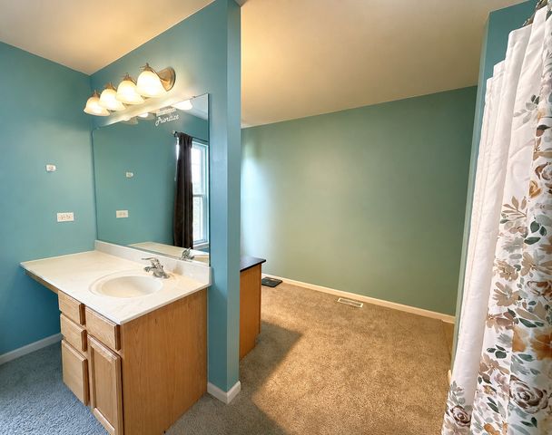 1515 Eagle Bluff Drive, Bourbonnais, IL 60914