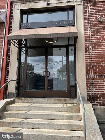 700 S 10TH ST #3F