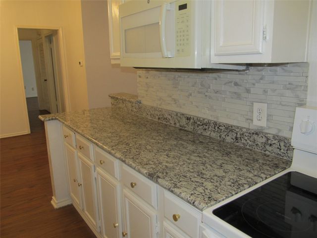 9600 Royal Lane 506, Dallas, TX 75243