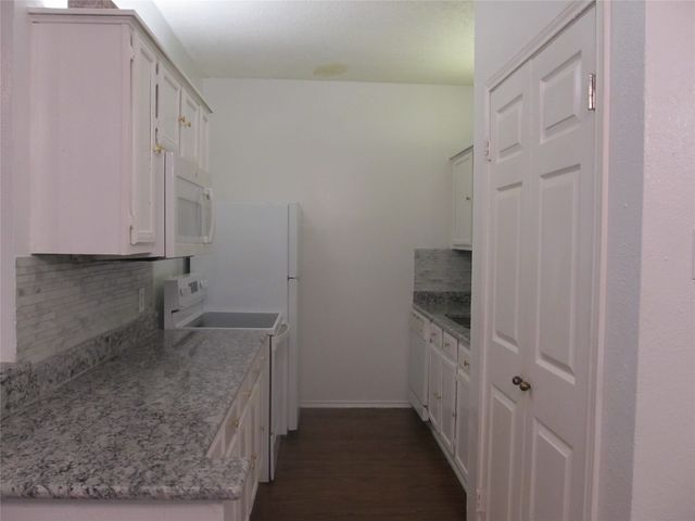 9600 Royal Lane 506, Dallas, TX 75243