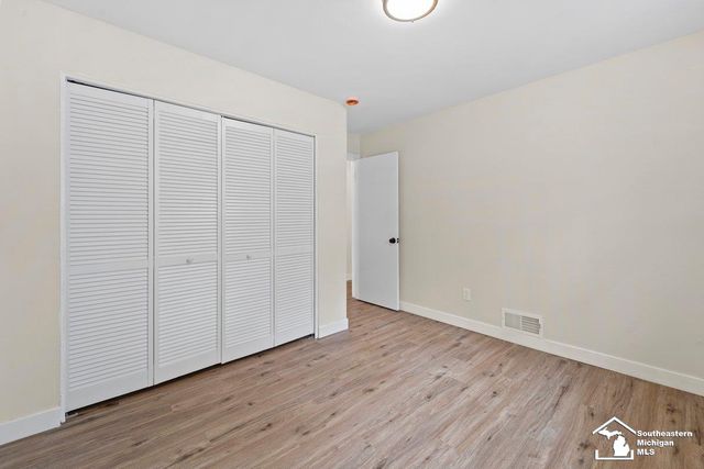 5888 Kolb Avenue, Allen Park, MI 48101