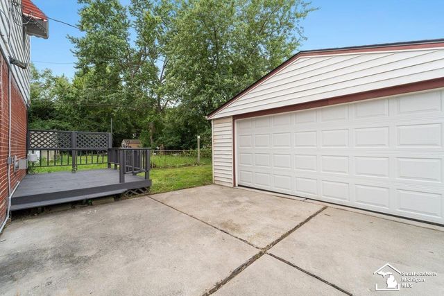 5888 Kolb Avenue, Allen Park, MI 48101