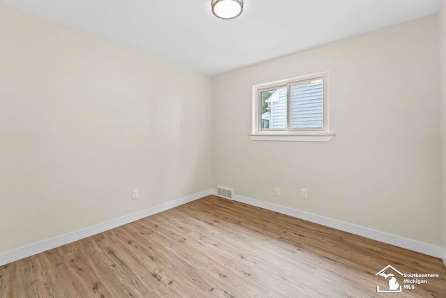 5888 Kolb Avenue, Allen Park, MI 48101