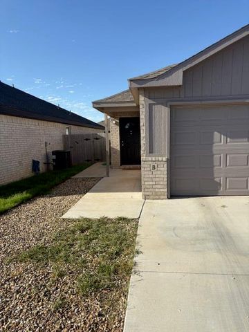 1013 Preston Trail, Wolfforth, TX 79382