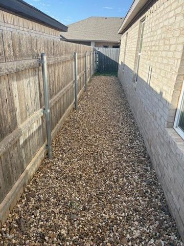 1013 Preston Trail, Wolfforth, TX 79382