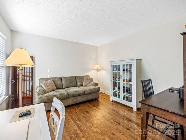 105 Boyd Drive, Flat Rock, NC 28731