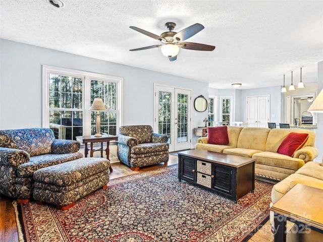 105 Boyd Drive, Flat Rock, NC 28731