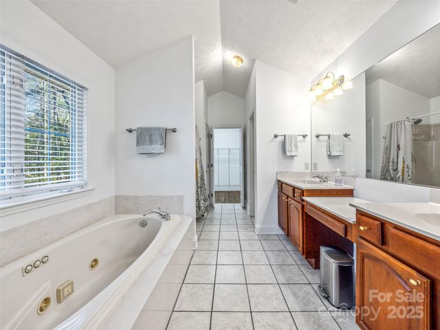 105 Boyd Drive, Flat Rock, NC 28731