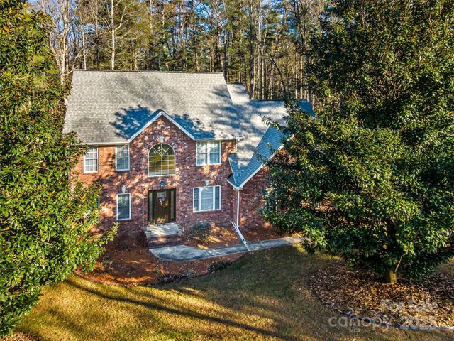 105 Boyd Drive, Flat Rock, NC 28731