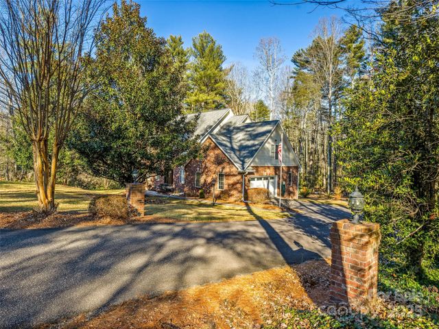 105 Boyd Drive, Flat Rock, NC 28731
