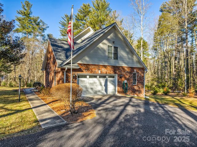 105 Boyd Drive, Flat Rock, NC 28731
