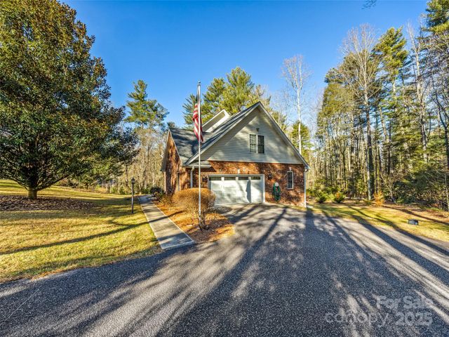 105 Boyd Drive, Flat Rock, NC 28731