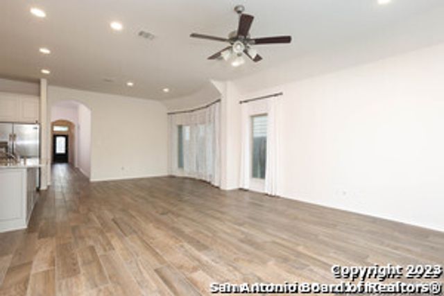 8422 FLINT MDWS, San Antonio, TX 78254