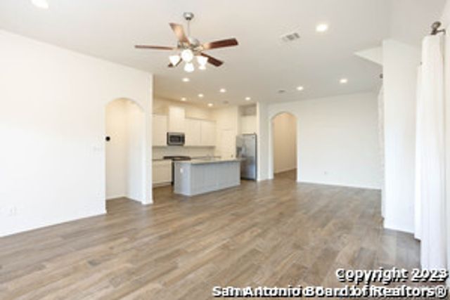 8422 FLINT MDWS, San Antonio, TX 78254