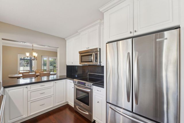 100 Pelican Pointe Drive 101, Delray Beach, FL 33483