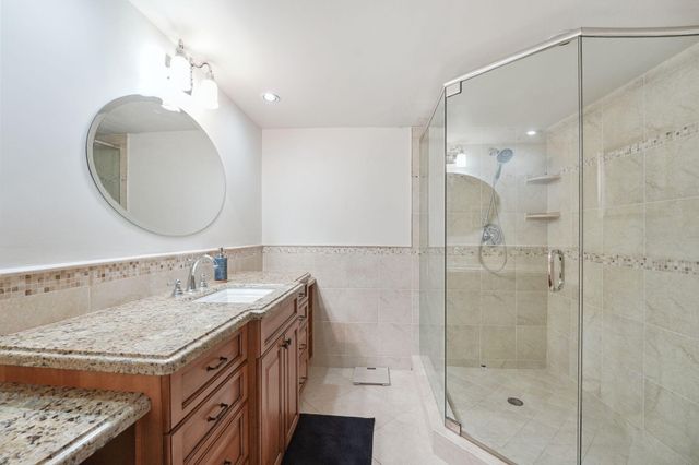 100 Pelican Pointe Drive 101, Delray Beach, FL 33483