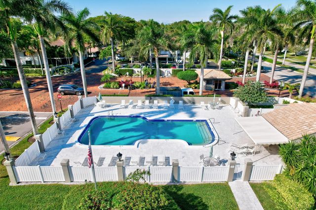 100 Pelican Pointe Drive 101, Delray Beach, FL 33483