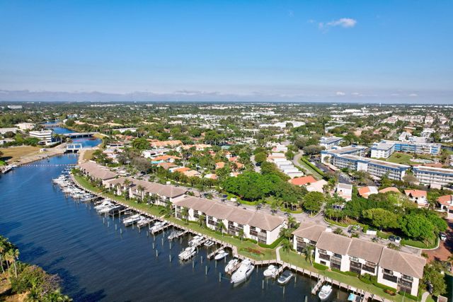 100 Pelican Pointe Drive 101, Delray Beach, FL 33483
