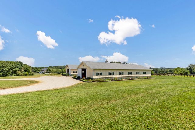 5701 Lancaster Circleville Road SW, Lancaster, OH 43130