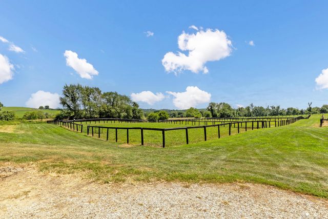 5701 Lancaster Circleville Road SW, Lancaster, OH 43130