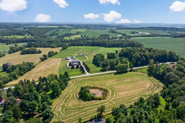 5701 Lancaster Circleville Road SW, Lancaster, OH 43130