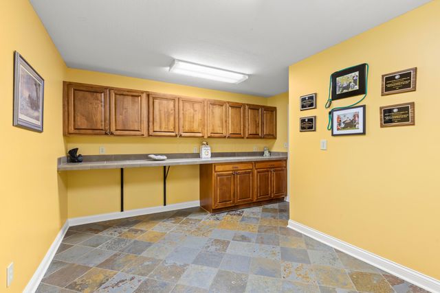 5701 Lancaster Circleville Road SW, Lancaster, OH 43130