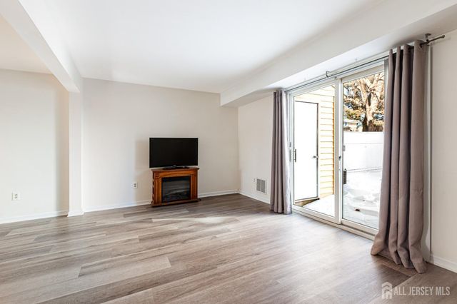 11 Kyle Street, Manville, NJ 08835