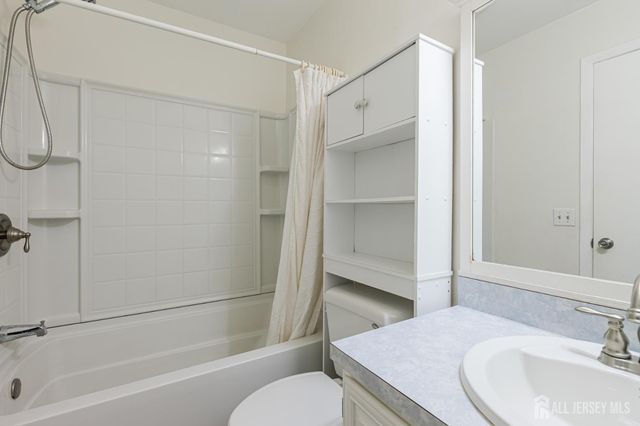 11 Kyle Street, Manville, NJ 08835