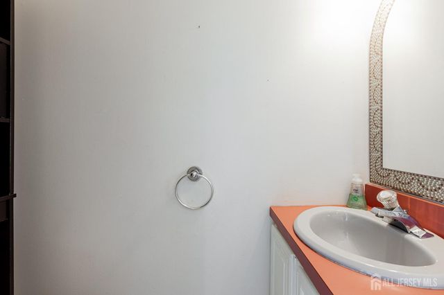 11 Kyle Street, Manville, NJ 08835