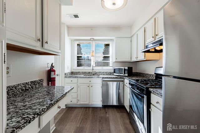 11 Kyle Street, Manville, NJ 08835