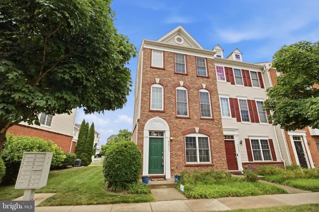 42911 PAMPLIN TER, Chantilly, VA 20152