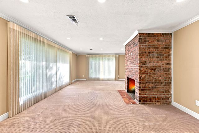 3721 Autumn Lane, Baytown, TX 77521