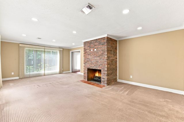 3721 Autumn Lane, Baytown, TX 77521