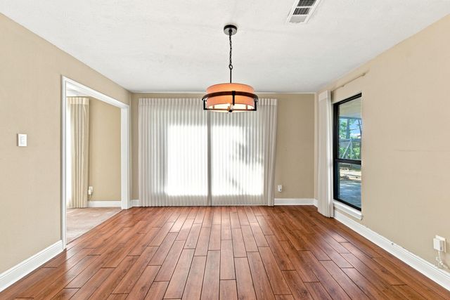 3721 Autumn Lane, Baytown, TX 77521