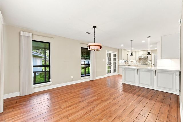 3721 Autumn Lane, Baytown, TX 77521