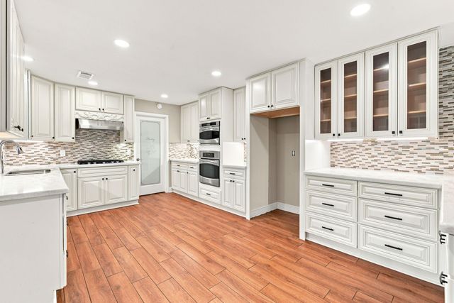 3721 Autumn Lane, Baytown, TX 77521
