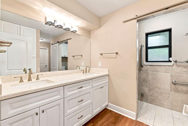 3721 Autumn Lane, Baytown, TX 77521