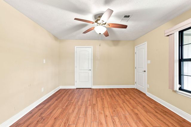 3721 Autumn Lane, Baytown, TX 77521